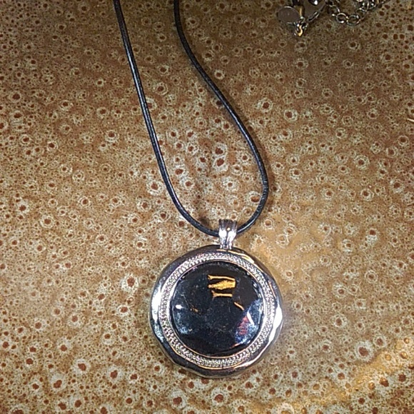 Chico's Large Pendant Necklace --23 - Picture 1 of 4
